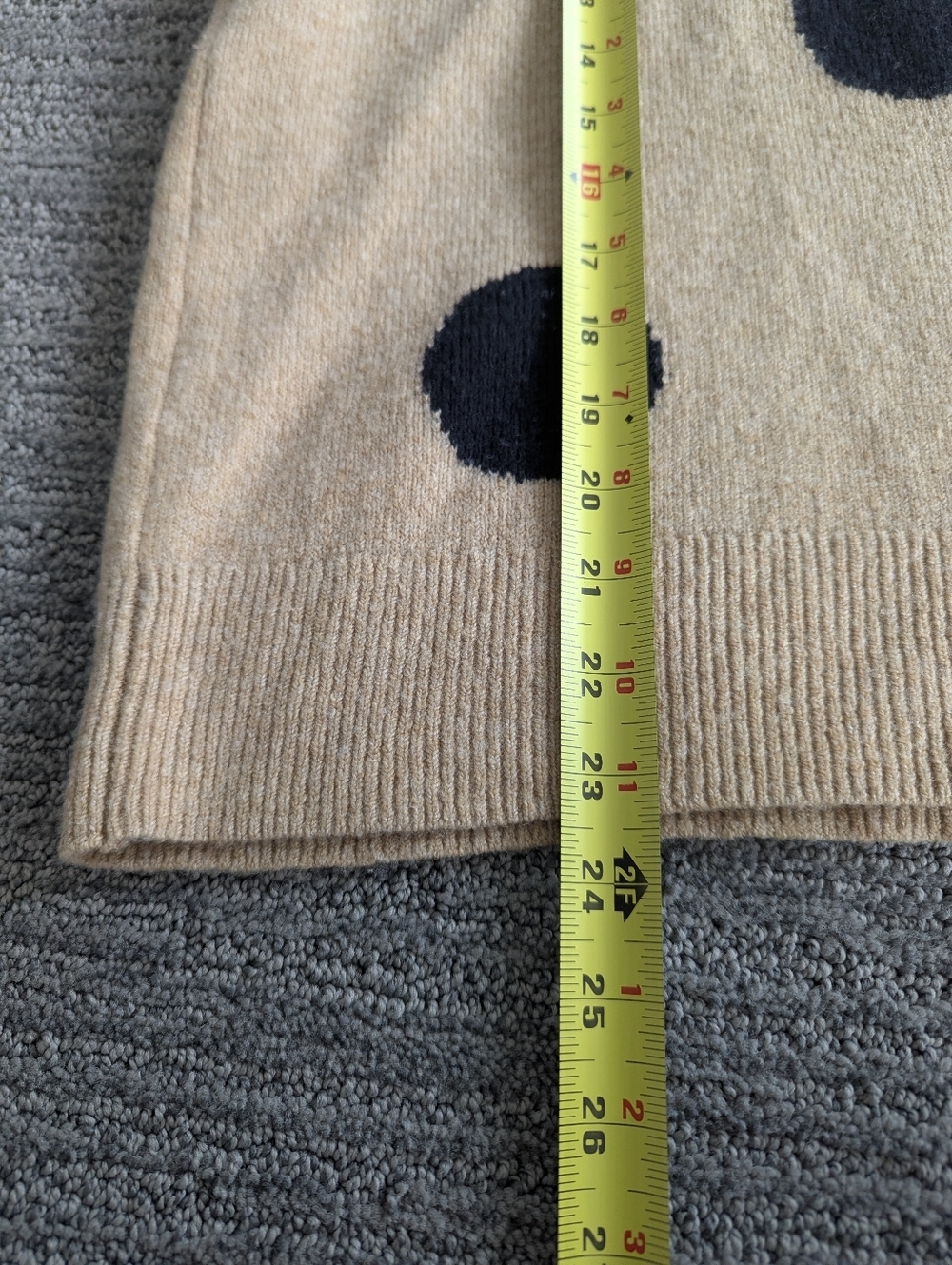 Madewell Dot Graystone Pullover Sweater in Coziest Yarn Heather Camel - Picture 7 of 11